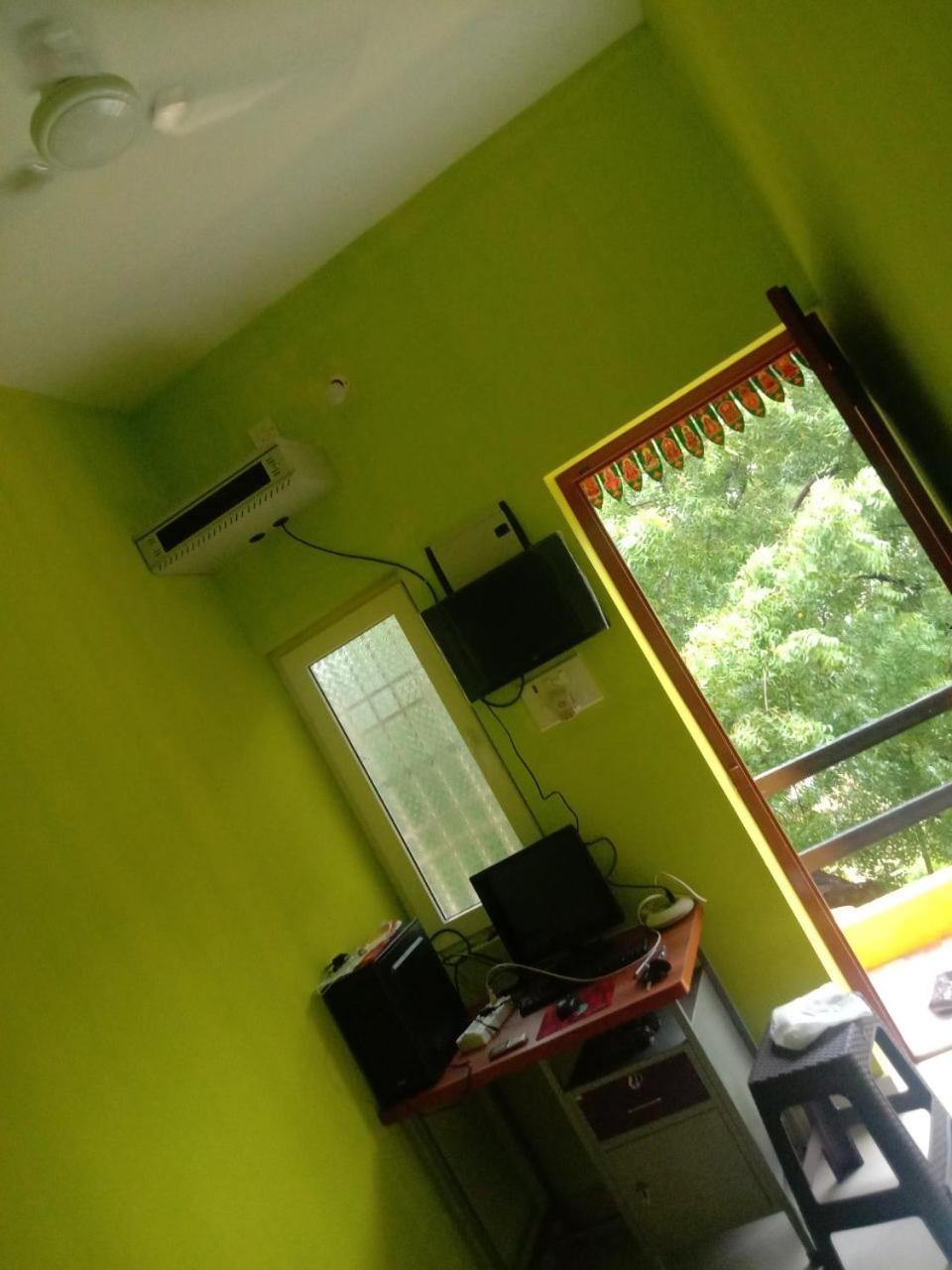 Thendral Hostel Monthly Rental Пондичерри Экстерьер фото